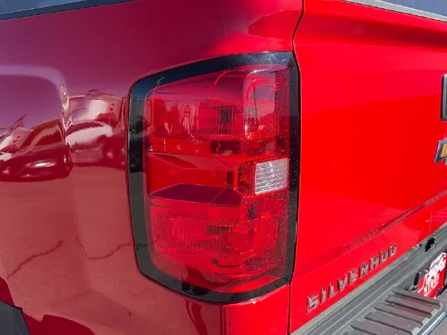 Chevrolet Silverado photo 20
