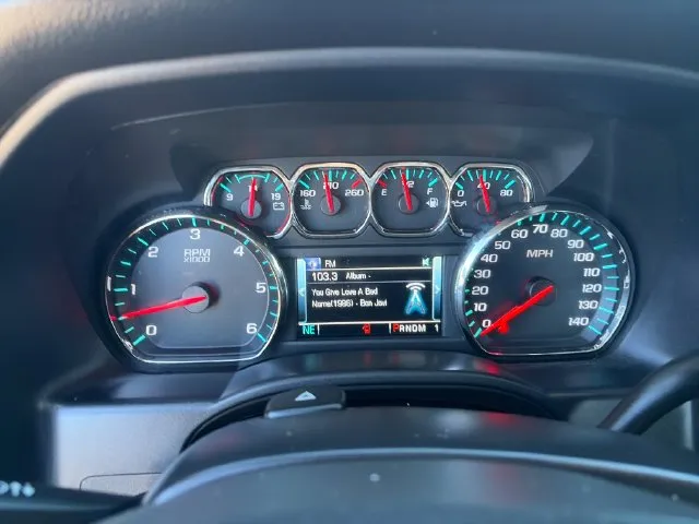 Chevrolet Silverado photo 29