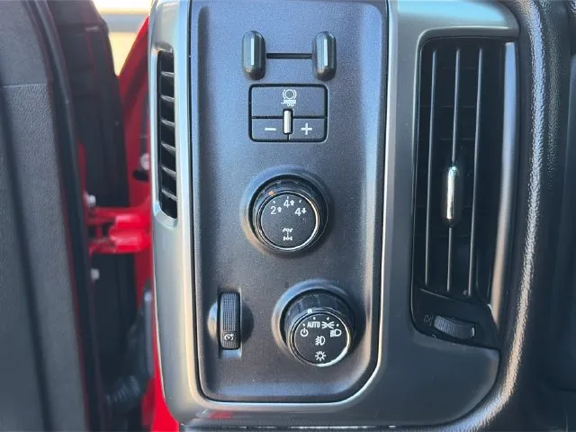 Chevrolet Silverado photo 53