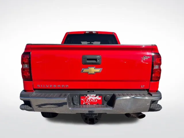Chevrolet Silverado photo 5