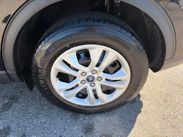 Ford Escape photo 14