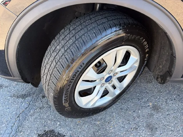Ford Escape photo 16