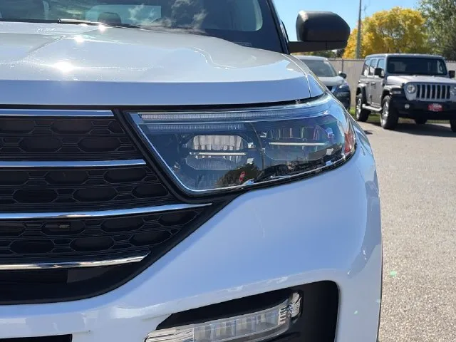 Ford Explorer photo 18