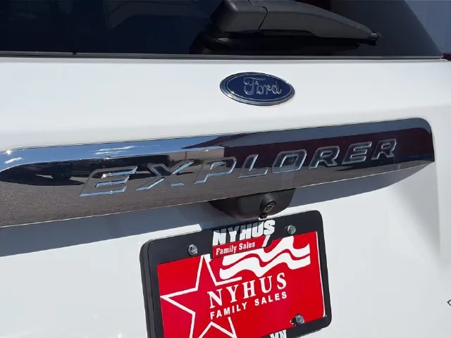 Ford Explorer photo 21