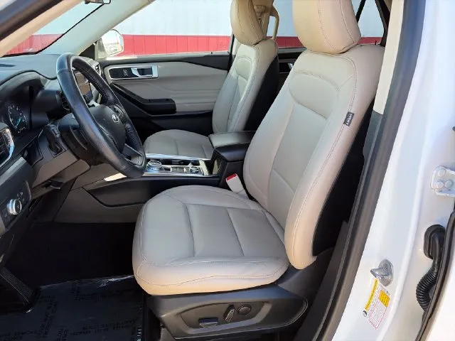 Ford Explorer photo 39