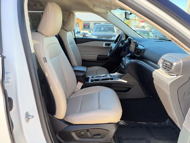 Ford Explorer photo 23