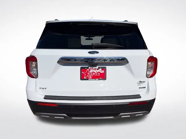 Ford Explorer photo 5