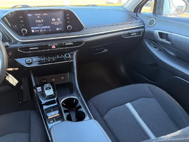 Hyundai Sonata photo 32
