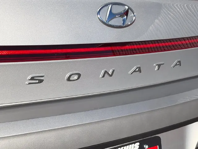 Hyundai Sonata photo 20