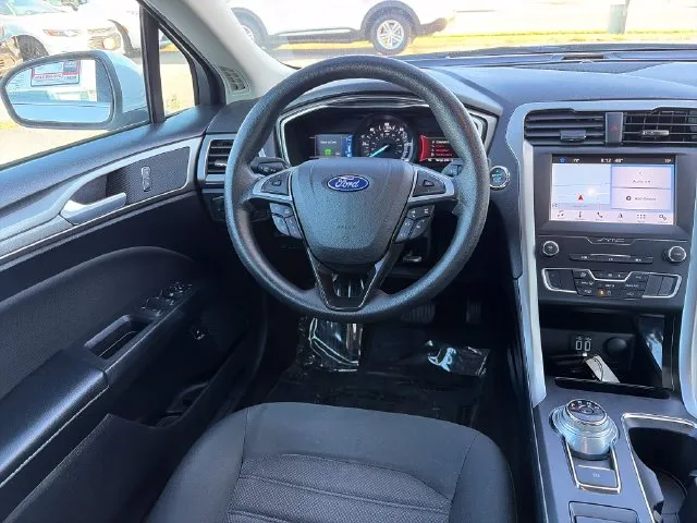 Ford Fusion photo 30