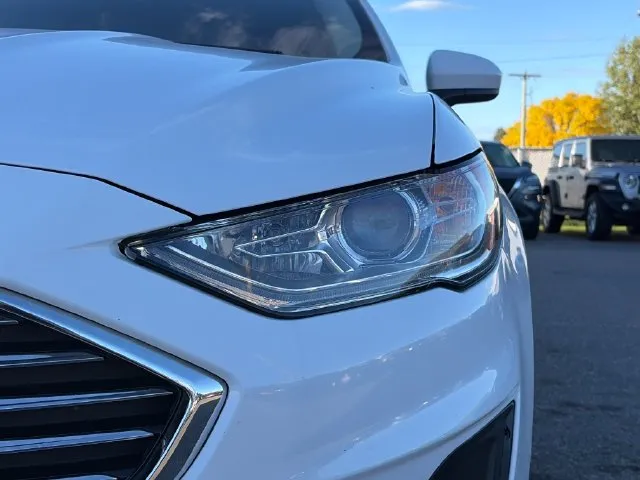 Ford Fusion photo 18