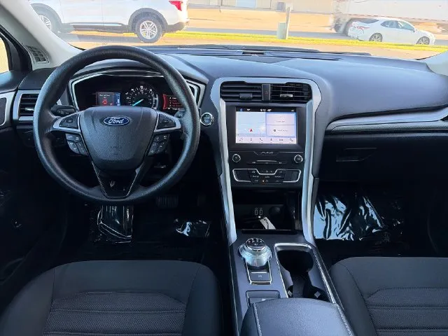 Ford Fusion photo 32