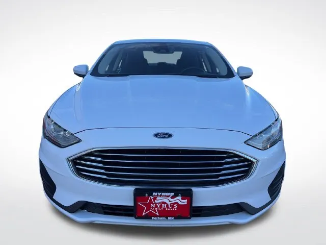 Ford Fusion photo 2