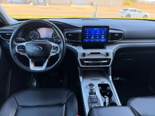 Ford Explorer photo 33