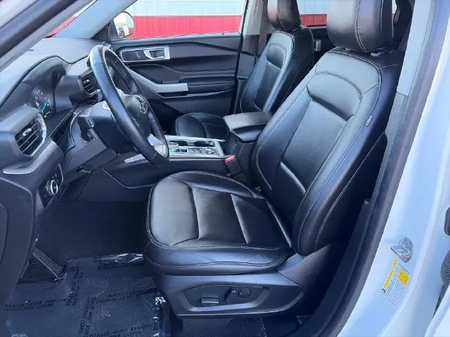 Ford Explorer photo 40