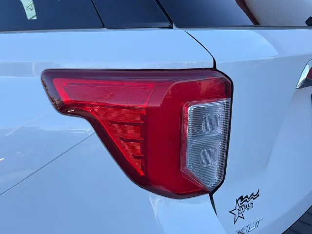 Ford Explorer photo 21