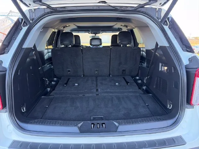 Ford Explorer photo 44