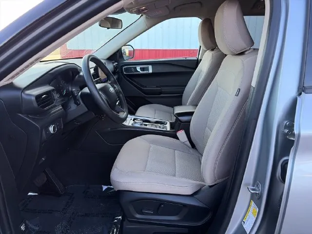 Ford Explorer photo 22