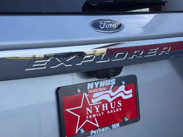 Ford Explorer photo 21