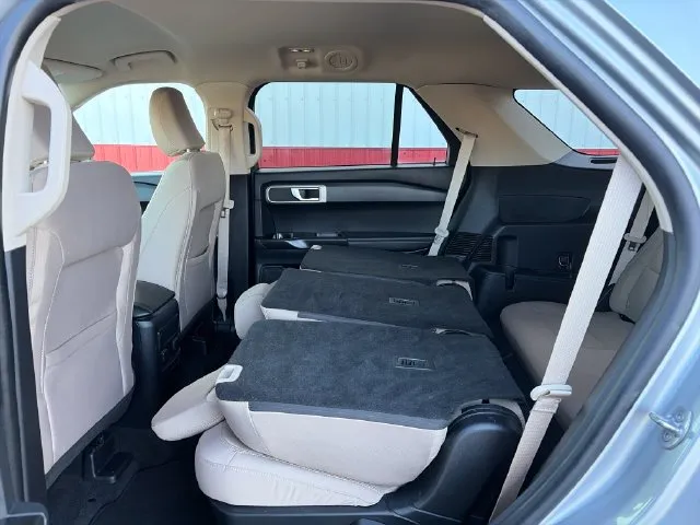 Ford Explorer photo 42
