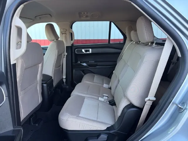 Ford Explorer photo 40