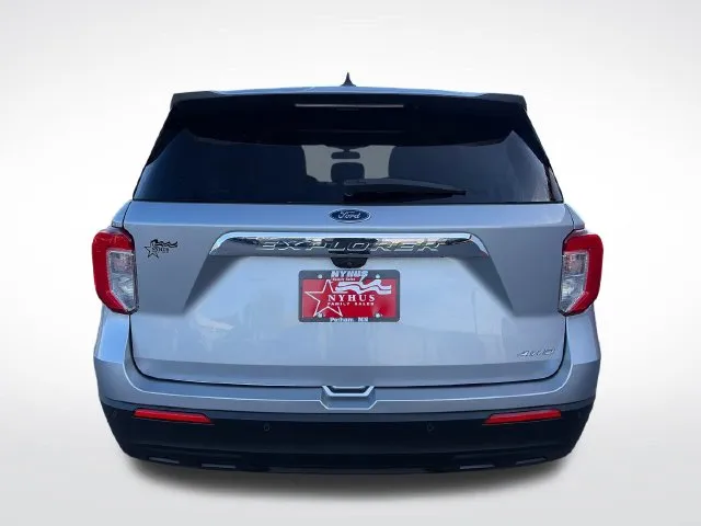 Ford Explorer photo 5