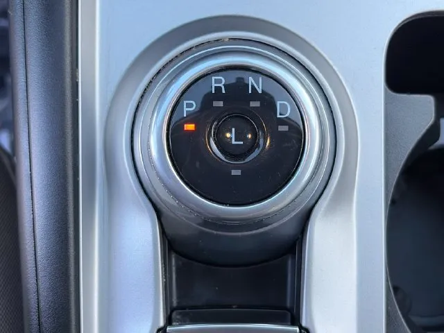 Ford Explorer photo 35