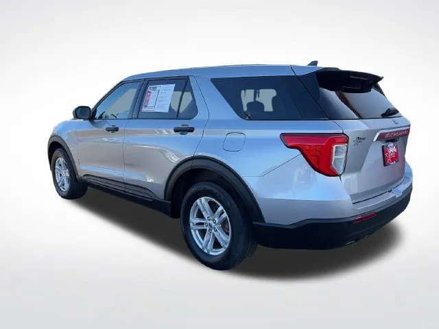 Ford Explorer photo 4
