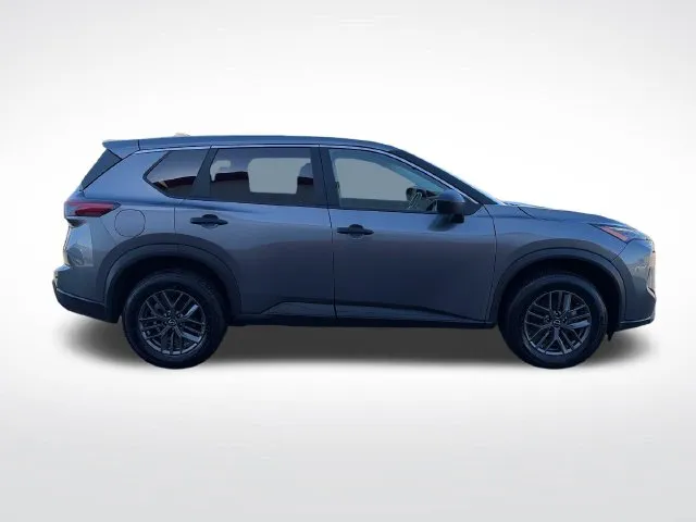 Nissan Rogue photo 8