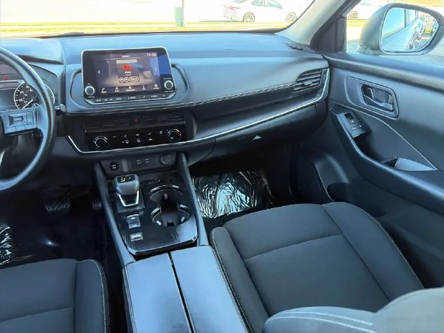 Nissan Rogue photo 32