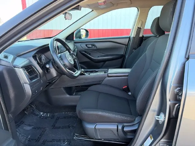 Nissan Rogue photo 21