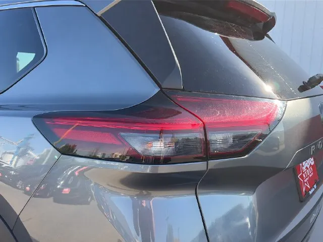 Nissan Rogue photo 19
