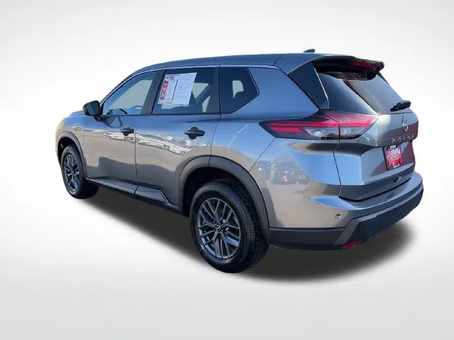Nissan Rogue photo 4