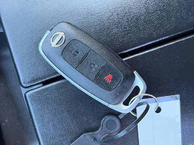 Nissan Rogue photo 48