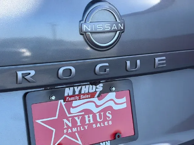 Nissan Rogue photo 20