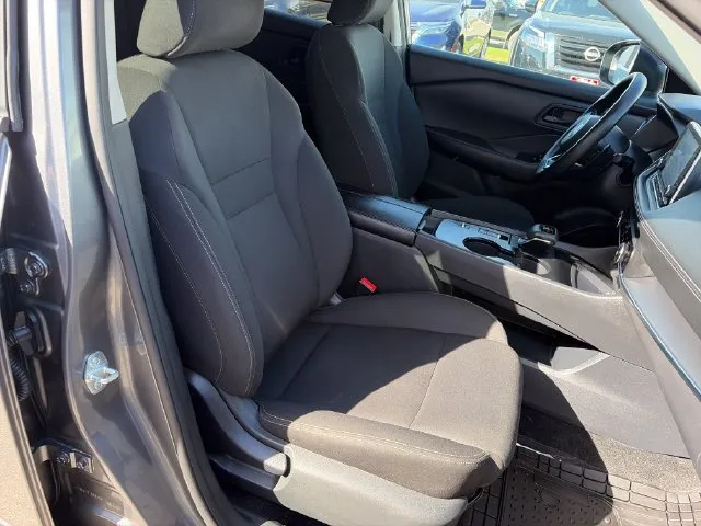 Nissan Rogue photo 26