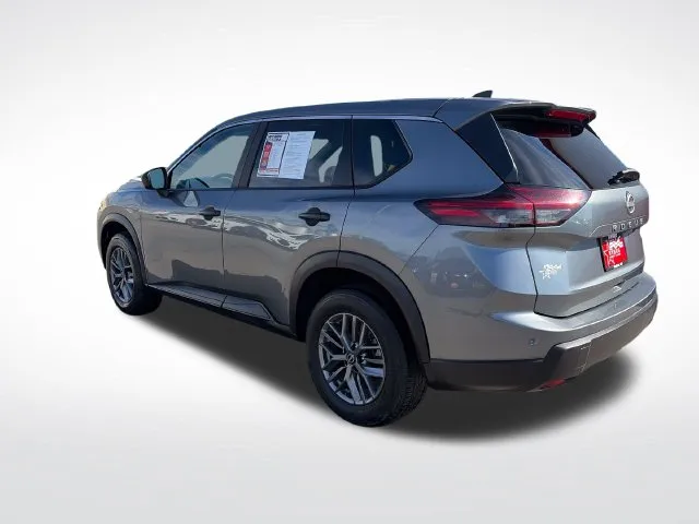 Nissan Rogue photo 4