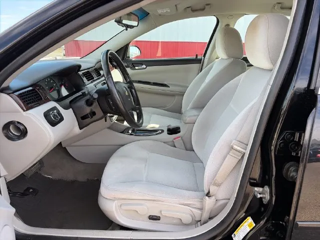 Chevrolet Impala photo 21