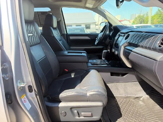 Toyota Tundra photo 24