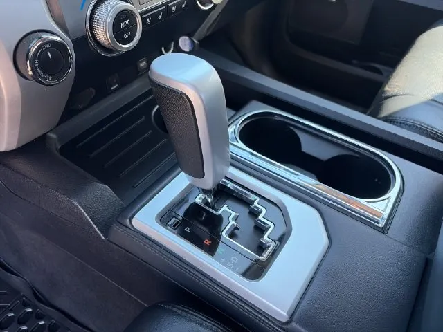 Toyota Tundra photo 36