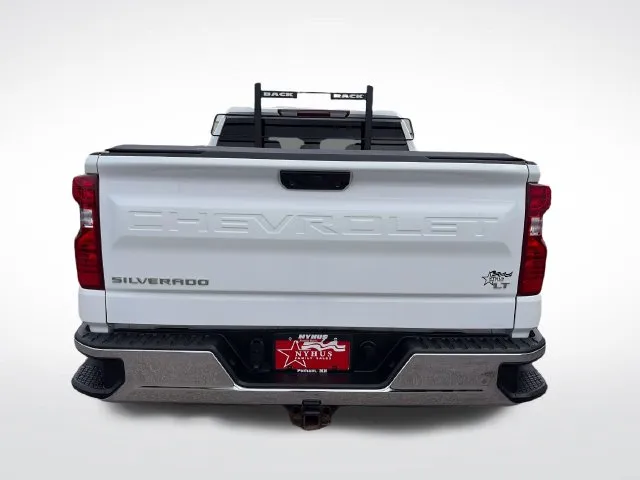 Chevrolet Silverado photo 5
