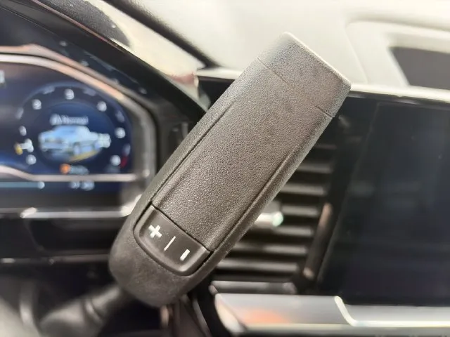 Chevrolet Silverado photo 35