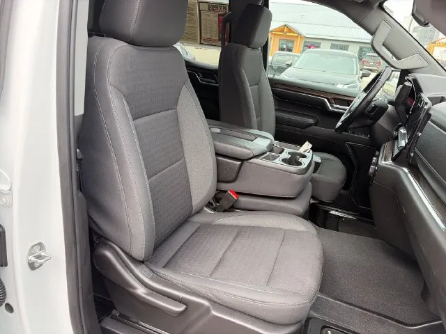 Chevrolet Silverado photo 38