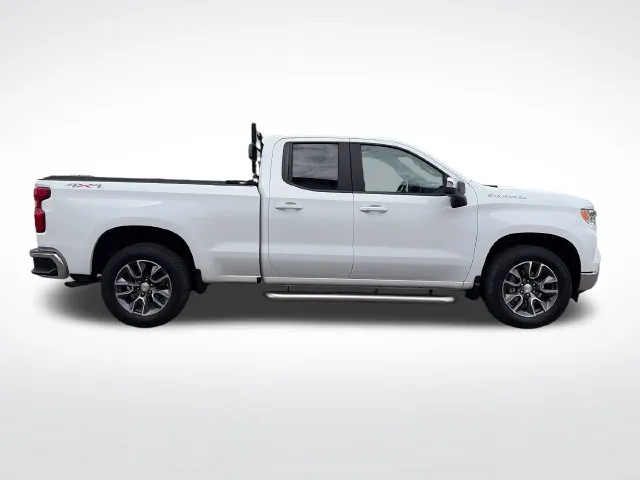 Chevrolet Silverado photo 9