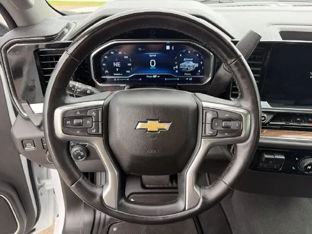 Chevrolet Silverado photo 28