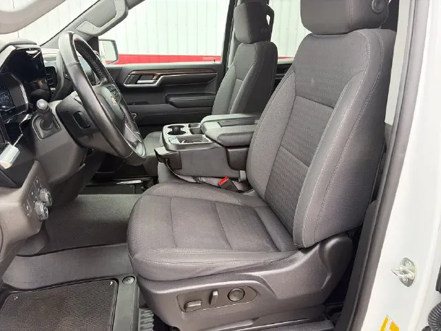 Chevrolet Silverado photo 39