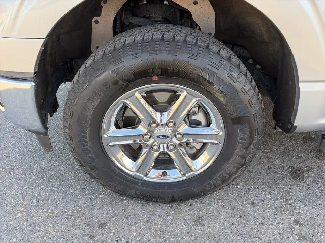 Ford F-150 photo 12