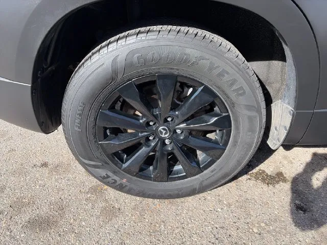 Mazda CX-50 photo 16