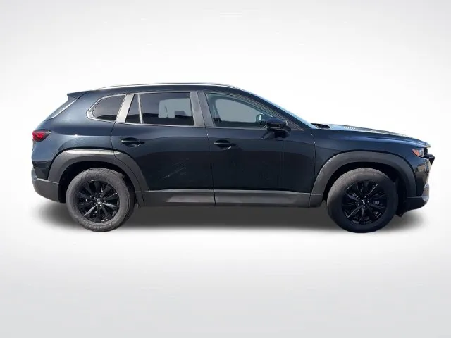 Mazda CX-50 photo 9