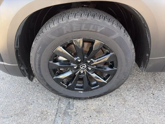 Mazda CX-50 photo 12